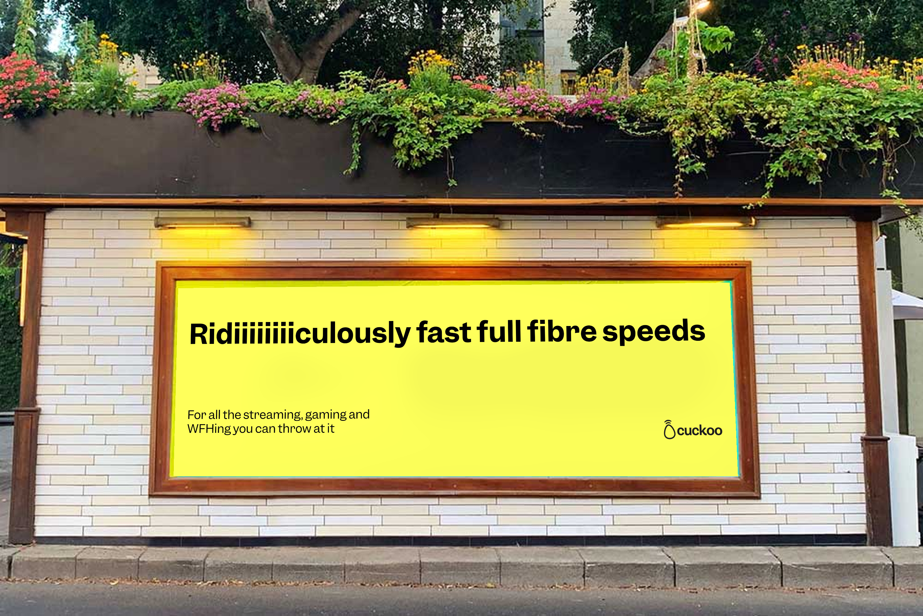 Cuckoo ‘Ridiiiiiiiiculously fast full fibre speeds’ yellow billboard